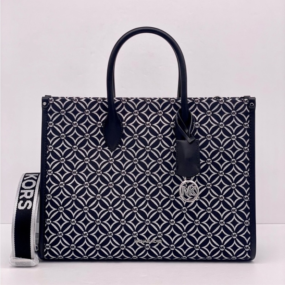 Michael Kors Mirella MD Satchel
Shoulder Bag Graphic Logo Glitter
Silver/Black - Picture 9 of 10